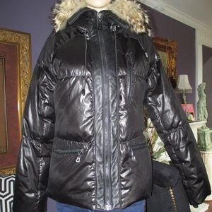 BLACK DOWN JACKET MEDIUM